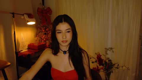 Snapshot of therose_mar chatting on November 28, 2025, 11:51 pm Mar online show from November 28, 2025, 11:51 pm