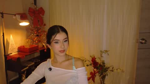 Snapshot of therose_mar chatting on November 30, 2025, 12:03 am Mar online show from November 30, 2025, 12:03 am