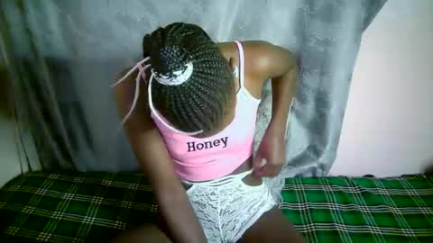 Snapshot of therry_heart chatting on October 16, 2025, 2:07 pm hearty online show from October 16, 2025, 2:07 pm