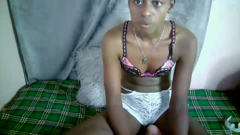 Snapshot of therry_heart chatting on October 21, 2025, 3:57 pm hearty online show from October 21, 2025, 3:57 pm