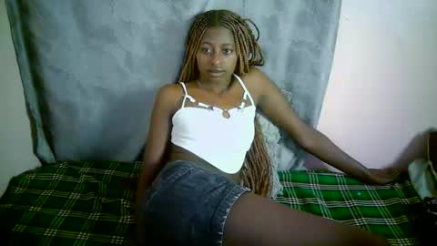 Snapshot of therry_heart chatting on November 14, 2025, 9:19 am hearty online show from November 14, 2025, 9:19 am