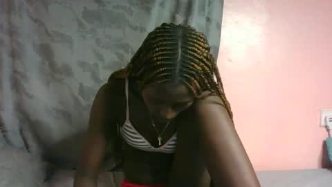 Snapshot of therry_heart chatting on November 30, 2025, 8:24 pm hearty online show from November 30, 2025, 8:24 pm