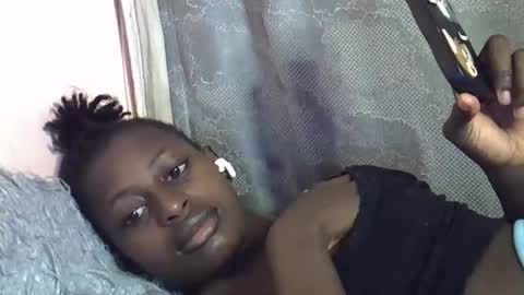 Snapshot of therry_heart chatting on February 21, 2026, 12:28 pm hearty online show from February 21, 2026, 12:28 pm