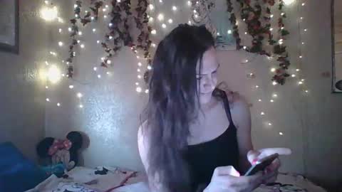 sillymillie0 online show from March 9, 2025, 9:46 pm