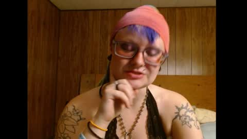 Snapshot of thesirenscall chatting on April 23, 2026, 12:34 am Siren of the Fae online show from April 23, 2026, 12:34 am