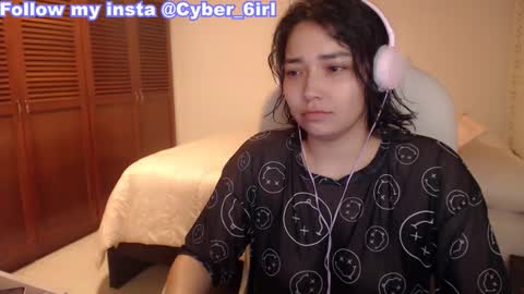 Snapshot of thetalkingbutt chatting on November 2, 2025, 1:19 am Mai online show from November 2, 2025, 1:19 am