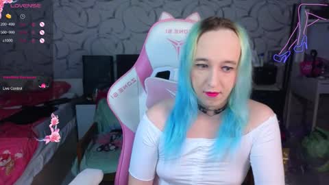 Snapshot of thetrixy chatting on November 20, 2025, 5:51 am The Great And Powerful Trixie online show from November 20, 2025, 5:51 am