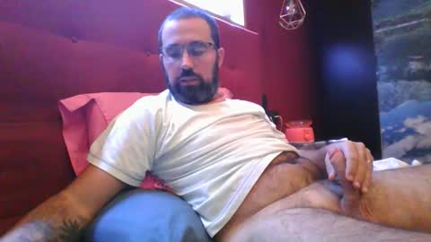 Carlos1990 online show from November 4, 2025, 12:43 am