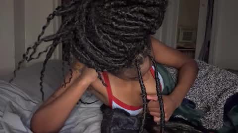 Snapshot of thevixensapphire chatting on February 8, 2026, 6:28 am Sapphire the Vixen online show from February 8, 2026, 6:28 am