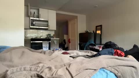 Snapshot of thevixensapphire chatting on April 22, 2026, 7:04 pm Sapphire the Vixen online show from April 22, 2026, 7:04 pm