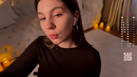 Snapshot of thewetmuse chatting on December 4, 2025, 12:36 pm Grace Next broadcast - online show from December 4, 2025, 12:36 pm