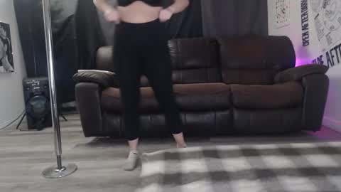 Snapshot of thewildechase chatting on December 23, 2025, 1:58 am Chase online show from December 23, 2025, 1:58 am