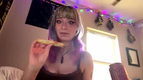 Snapshot of thewildwildwest chatting on March 4, 2026, 4:13 pm West online show from March 4, 2026, 4:13 pm