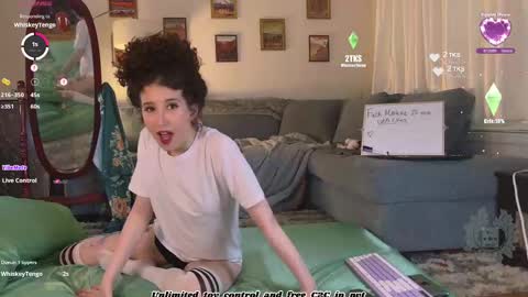 Snapshot of thewillownest chatting on October 18, 2025, 5:03 pm thewillownest online show from October 18, 2025, 5:03 pm