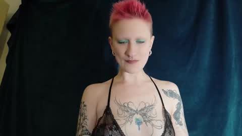 pinky promise online show from January 17, 2026, 7:17 pm