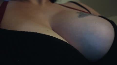 Snapshot of thgyuwnt2 chatting on September 22, 2025, 9:22 am EslosLushes online show from September 22, 2025, 9:22 am