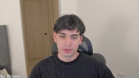 thiaan__ online show from November 23, 2025, 3:50 am