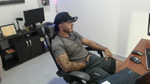 Snapshot of thiago_420 chatting on June 1, 2026, 11:28 pm thiago_420 online show from June 1, 2026, 11:28 pm