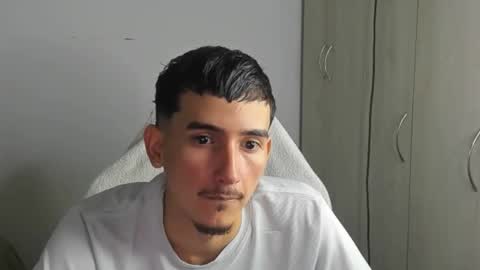 thiago_432 online show from December 1, 2025, 12:37 am