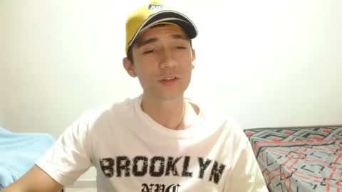 thiago_deseo69 online show from May 15, 2026, 12:39 am