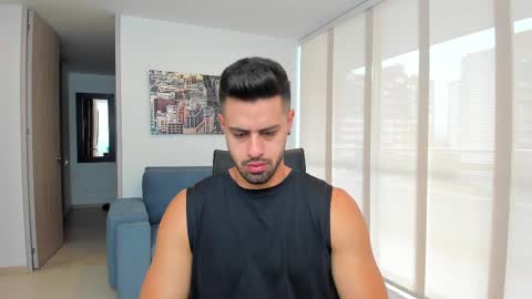 thiago_driussi online show from February 16, 2025, 1:05 pm