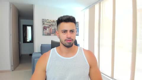 thiago_driussi online show from March 1, 2025, 6:32 pm