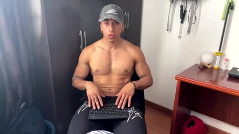 Snapshot of thiago_happy chatting on March 25, 2026, 4:57 pm thiago_happy online show from March 25, 2026, 4:57 pm