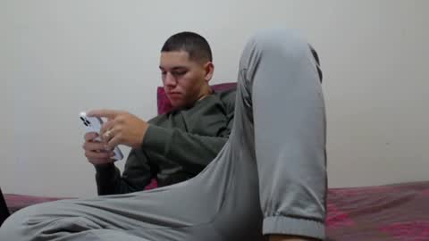 Snapshot of thiago_hot_boy chatting on December 18, 2024, 11:45 am Thiago independent model online show from December 18, 2024, 11:45 am