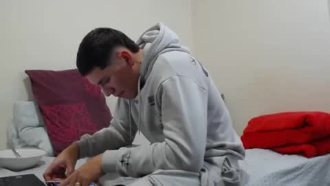 Snapshot of thiago_hot_boy chatting on January 25, 2025, 11:44 am Thiago independent model online show from January 25, 2025, 11:44 am