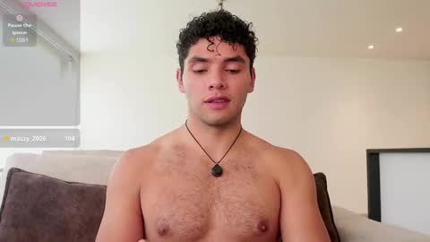 Snapshot of thiago_l chatting on November 30, 2025, 3:38 pm Just Thiago online show from November 30, 2025, 3:38 pm