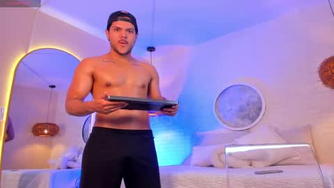 Thiago online show from November 10, 2025, 10:36 am