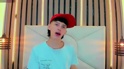 thiago_twink38 online show from April 24, 2026, 8:28 am