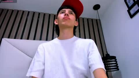 thiago_twink38 online show from April 27, 2026, 3:48 am