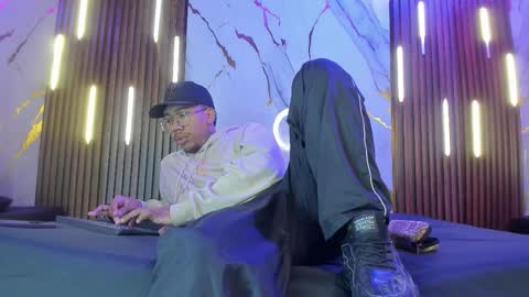 Snapshot of thiagoberry chatting on February 4, 2026, 10:32 am ThiagoBerry online show from February 4, 2026, 10:32 am