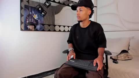 Snapshot of thiagoferreti_ chatting on October 3, 2025, 3:36 am ThiagoFerreti online show from October 3, 2025, 3:36 am