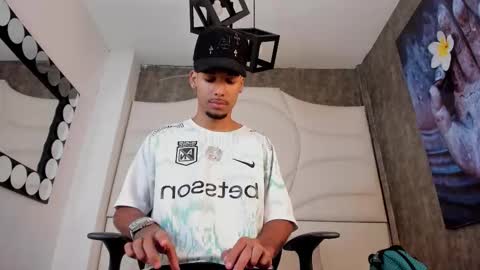 Snapshot of thiagoferreti_ chatting on October 4, 2025, 3:59 am ThiagoFerreti online show from October 4, 2025, 3:59 am
