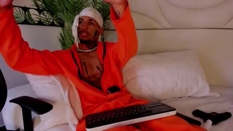 Snapshot of thiagoferreti_ chatting on October 31, 2025, 8:10 pm ThiagoFerreti online show from October 31, 2025, 8:10 pm