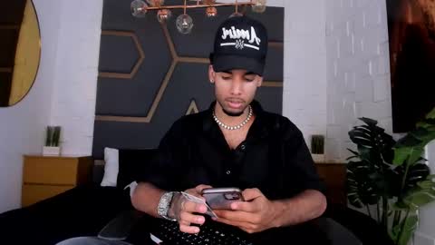 Snapshot of thiagoferreti_ chatting on November 4, 2025, 7:24 pm ThiagoFerreti online show from November 4, 2025, 7:24 pm