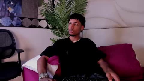 Snapshot of thiagoferreti_ chatting on November 12, 2025, 8:08 pm ThiagoFerreti online show from November 12, 2025, 8:08 pm