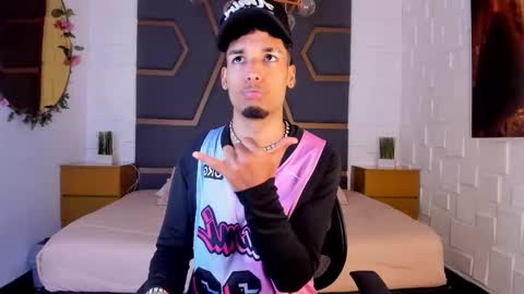 Snapshot of thiagoferreti_ chatting on November 27, 2025, 7:38 pm ThiagoFerreti online show from November 27, 2025, 7:38 pm