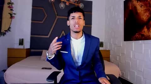 Snapshot of thiagoferreti_ chatting on November 28, 2025, 8:55 pm ThiagoFerreti online show from November 28, 2025, 8:55 pm