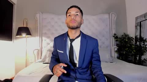 ThiagoFerreti online show from December 17, 2025, 3:23 am