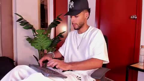 Snapshot of thiagoferreti_ chatting on March 18, 2026, 3:09 am ThiagoFerreti online show from March 18, 2026, 3:09 am