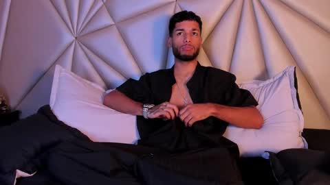 Snapshot of thiagoferreti_ chatting on March 19, 2026, 2:59 am ThiagoFerreti online show from March 19, 2026, 2:59 am