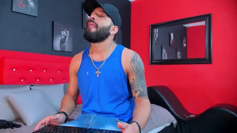 Thia Gomez online show from September 13, 2025, 12:27 pm