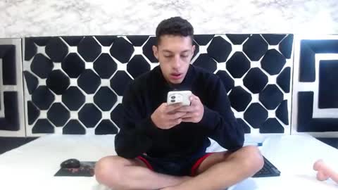 Thiago   online show from May 14, 2026, 12:17 am
