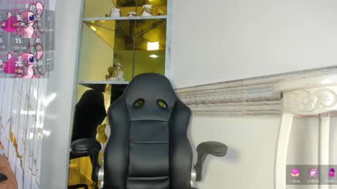 Snapshot of thiana_rogers chatting on May 28, 2026, 8:28 pm Thiana Rogers online show from May 28, 2026, 8:28 pm