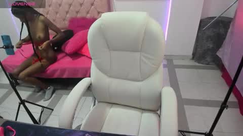 Snapshot of thianahorny chatting on October 27, 2025, 12:53 pm thianahorny online show from October 27, 2025, 12:53 pm