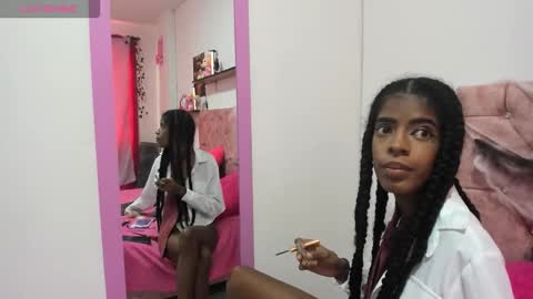 Snapshot of thianahorny chatting on October 30, 2025, 1:12 pm thianahorny online show from October 30, 2025, 1:12 pm