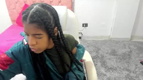 Snapshot of thianahorny chatting on November 24, 2025, 9:31 am thianahorny online show from November 24, 2025, 9:31 am